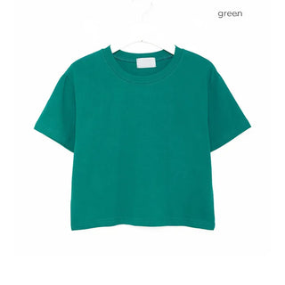 Round cropped short-sleeved T-shirt