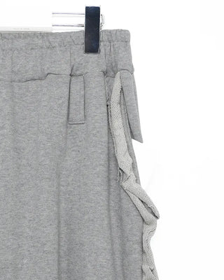 Side-frill sweatpants
