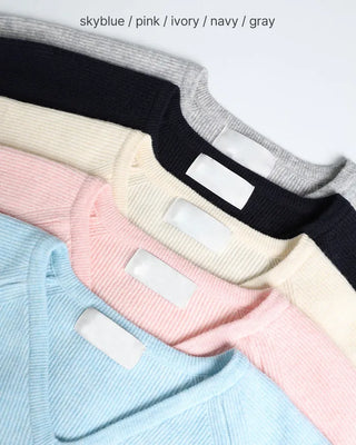 V-neck raglan pastel knit