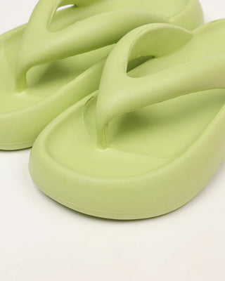 Bold Beach Sandals