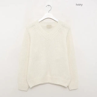 Vivid V-neck knit