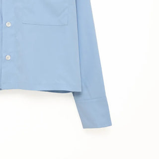 Minimalist cropped pocket shirt