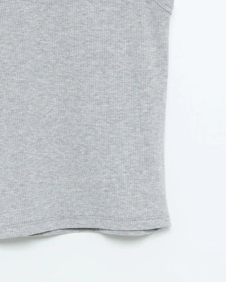 Colored ribbed sleeveless top