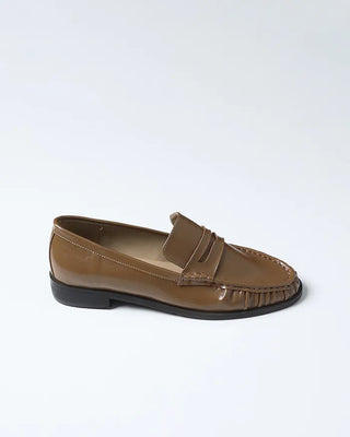 Gathered Basic Loafers