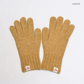 Finger hole label point gloves