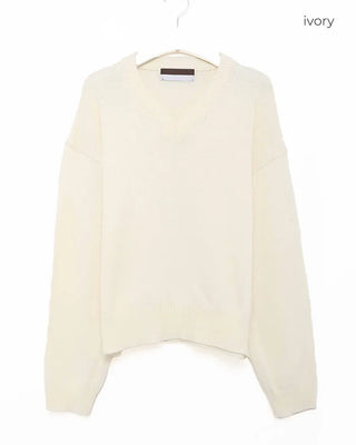 Lambswool V-neck knit