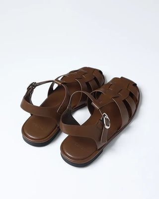 Round twist sandals