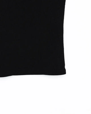 Mock neck slim feed sleeveless