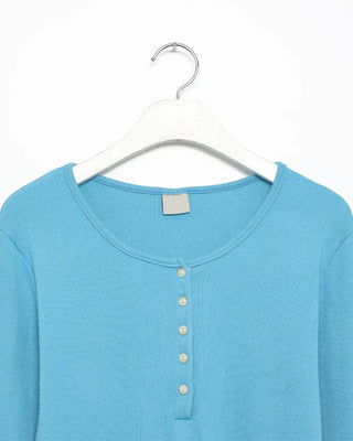 Henley neck long-sleeved T-shirt