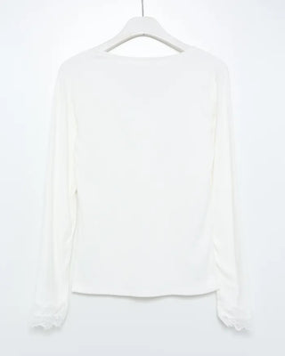 Lace V-neck slim T-shirt