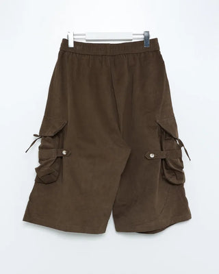 Wide cargo shorts