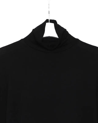 Cropped basic turtleneck T-shirt