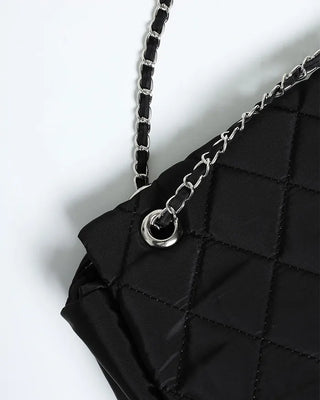 Quilted chain shoulder bag