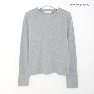 Soft basic long-sleeved T-shirt