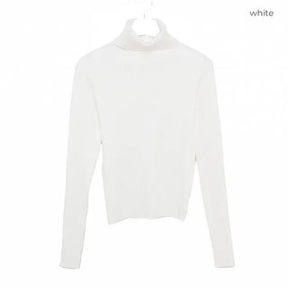 Hand warmer high neck T-shirt