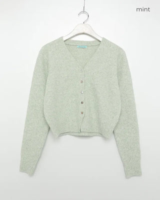 Simple cropped V-neck cardigan