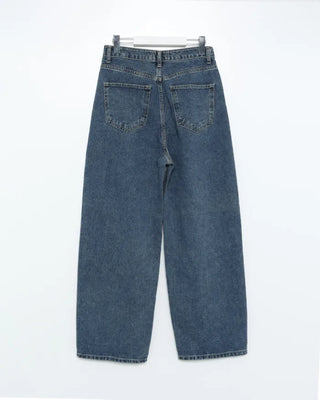 Pigmented Wide Curve Jeans