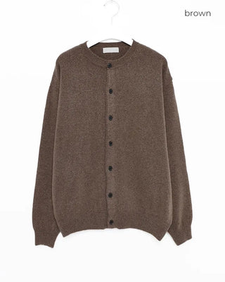 Basic round-button cardigan