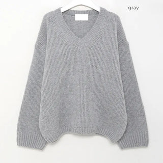 V-neck oversized knit