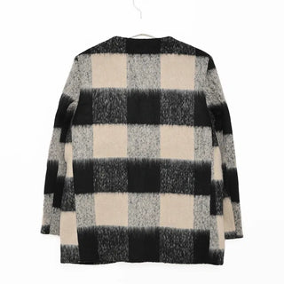 Knitted shawl set with checked jacket