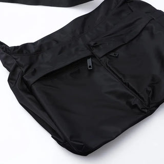 Big pocket shoulder bag