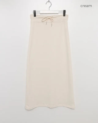 Wide-waisted ribbed easy maxi skirt
