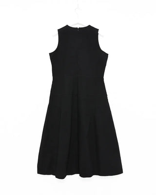 Sleeveless flared long dress