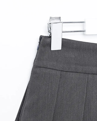 Ribbon pleated mini skirt