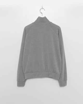 High-neck big button point cardigan