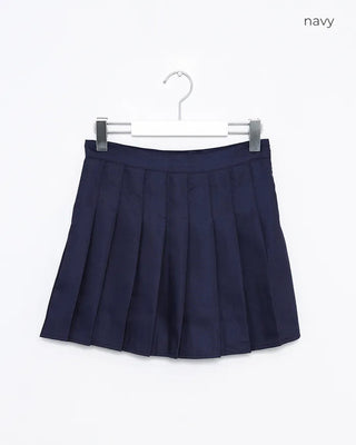 Simple pleated mini skirt