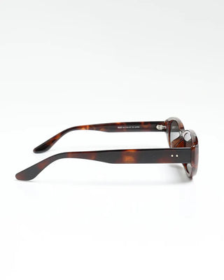 Cat-eye sunglasses