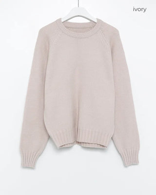Round neck ribbed raspberry shoulder knit
