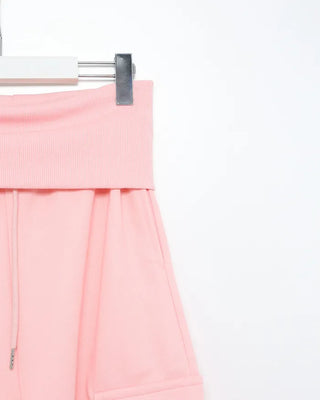 Wide-waist pocket Bermuda shorts