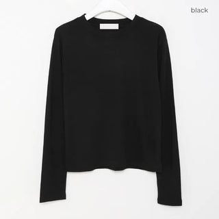 Soft basic long-sleeved T-shirt