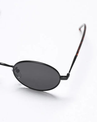 Oval frame sunglasses
