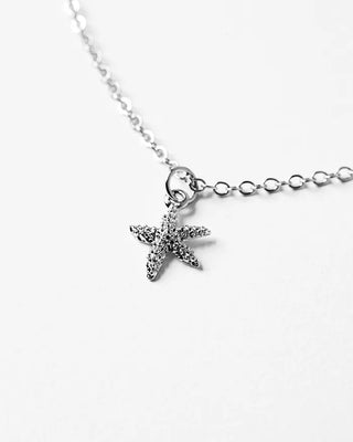 Star pendant necklace