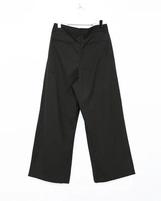 Double-pleated wide-leg slacks
