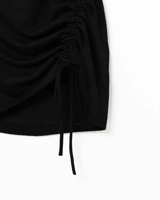 Loose off-shoulder T-shirt