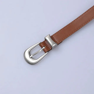 Round silver buckle belt
