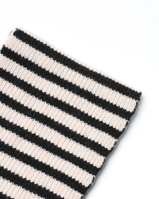 Border pattern scarf