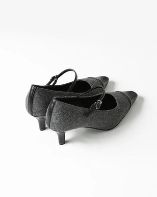 Pointed-toe strap heels