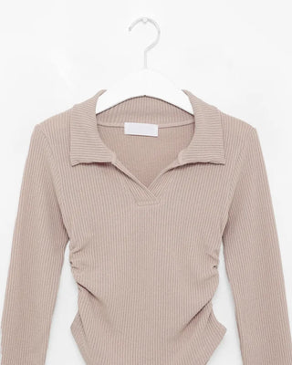 Side-shirred collar knit