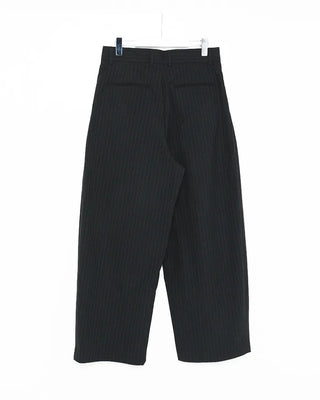 (Unisex) Pinstripe Two-Pleat Loose Slacks
