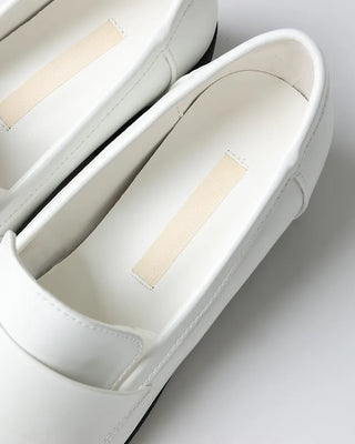 Square-line classic loafers
