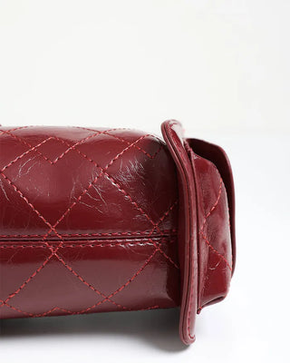 Square chain shoulder bag