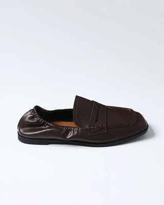 Pleated loafers