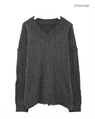 V-neck Loose Fit Cable Knit