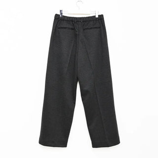 Wide-leg slacks with elastic waistband