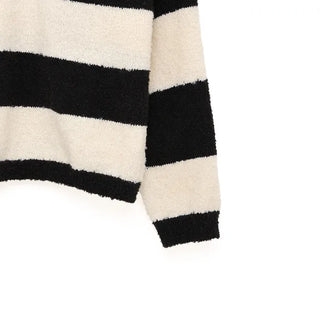 Bold Border Oversized Knit