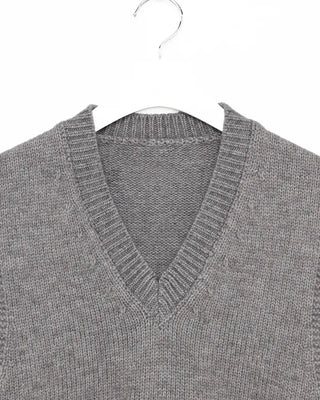 V-neck cropped knit vest